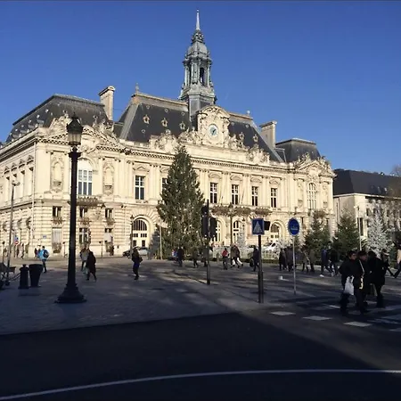 Tatil Evi Fritz Proche Gare Sncf De Tours, Bus Et Taxi