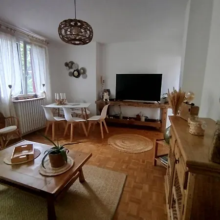 Fritz Proche Gare Sncf De Tours, Bus Et Taxi Tatil Evi *