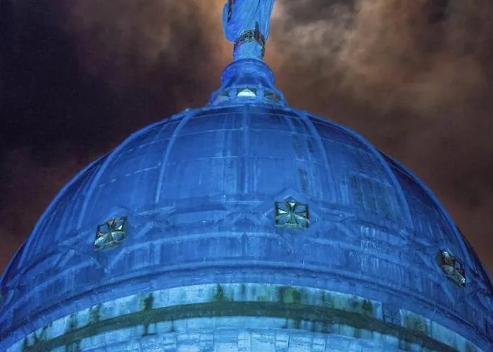 Fritz Proche Gare Sncf De Tours, Bus Et Taxi