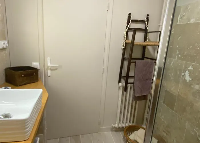 Fritz Proche Gare Sncf De Tours, Bus Et Taxi Тур