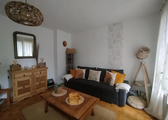 Fritz Proche Gare Sncf De Tours, Bus Et Taxi