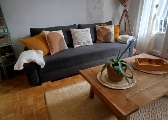 Fritz Proche Gare Sncf De Tours, Bus Et Taxi Тур