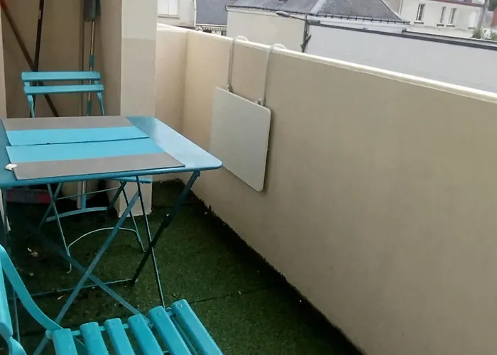 Fritz Proche Gare Sncf De Tours, Bus Et Taxi Tours